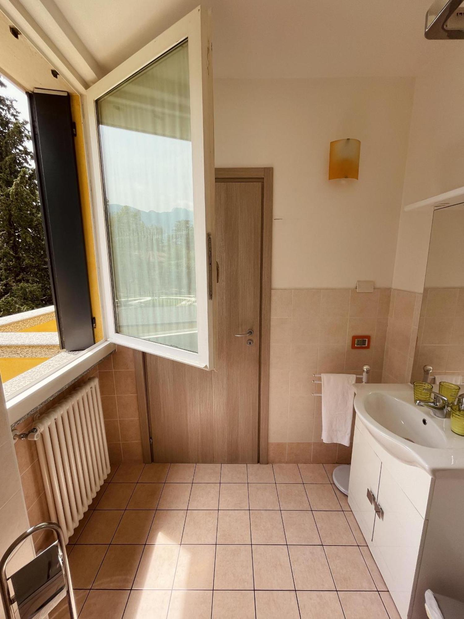 Montebello Lecco Værelse billede